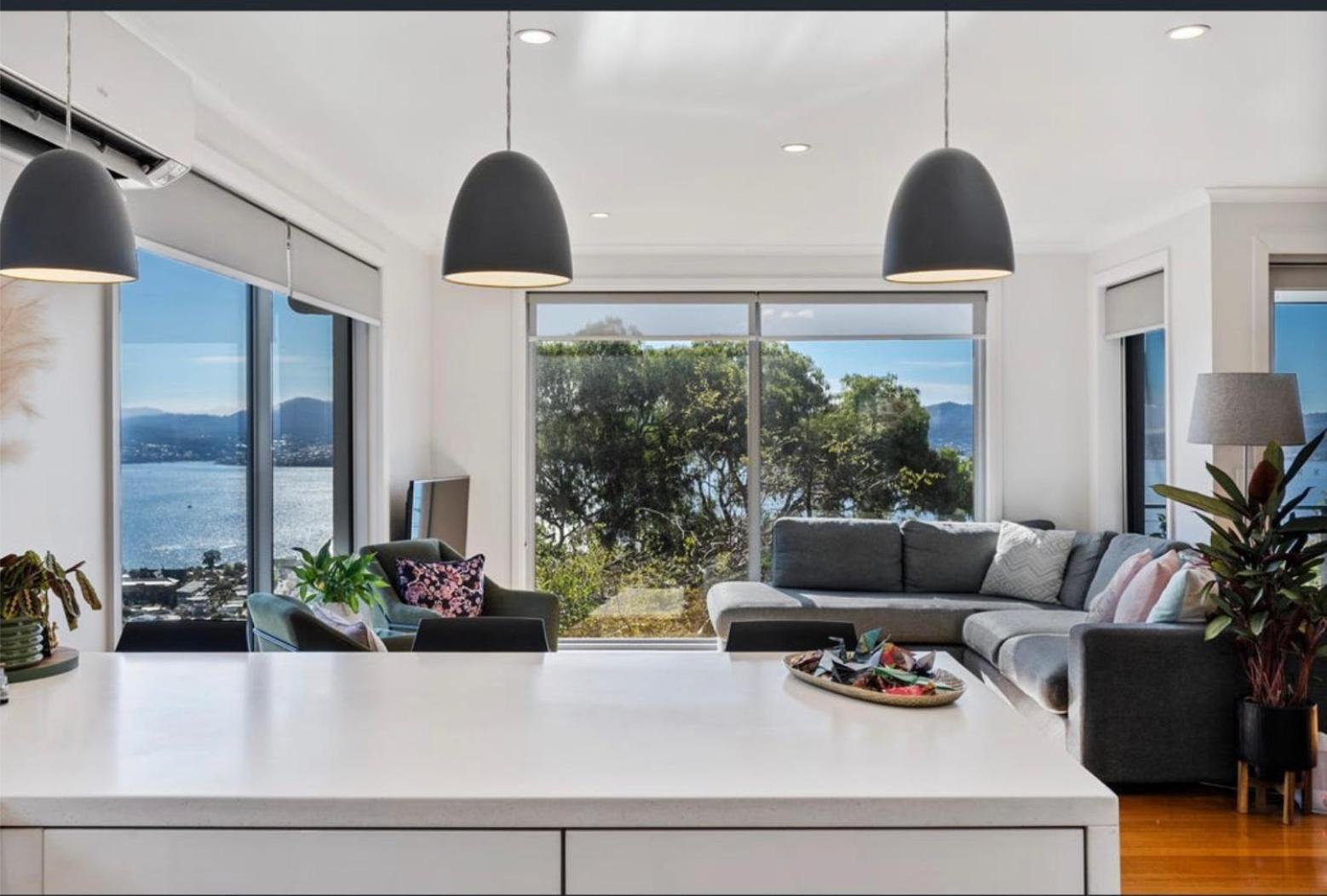 Nicolas Escape Panoramic Views Luxury And Space Villa Hobart